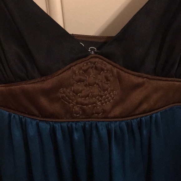 Silk Cynthia Rowley dress. - Picture 4 of 5